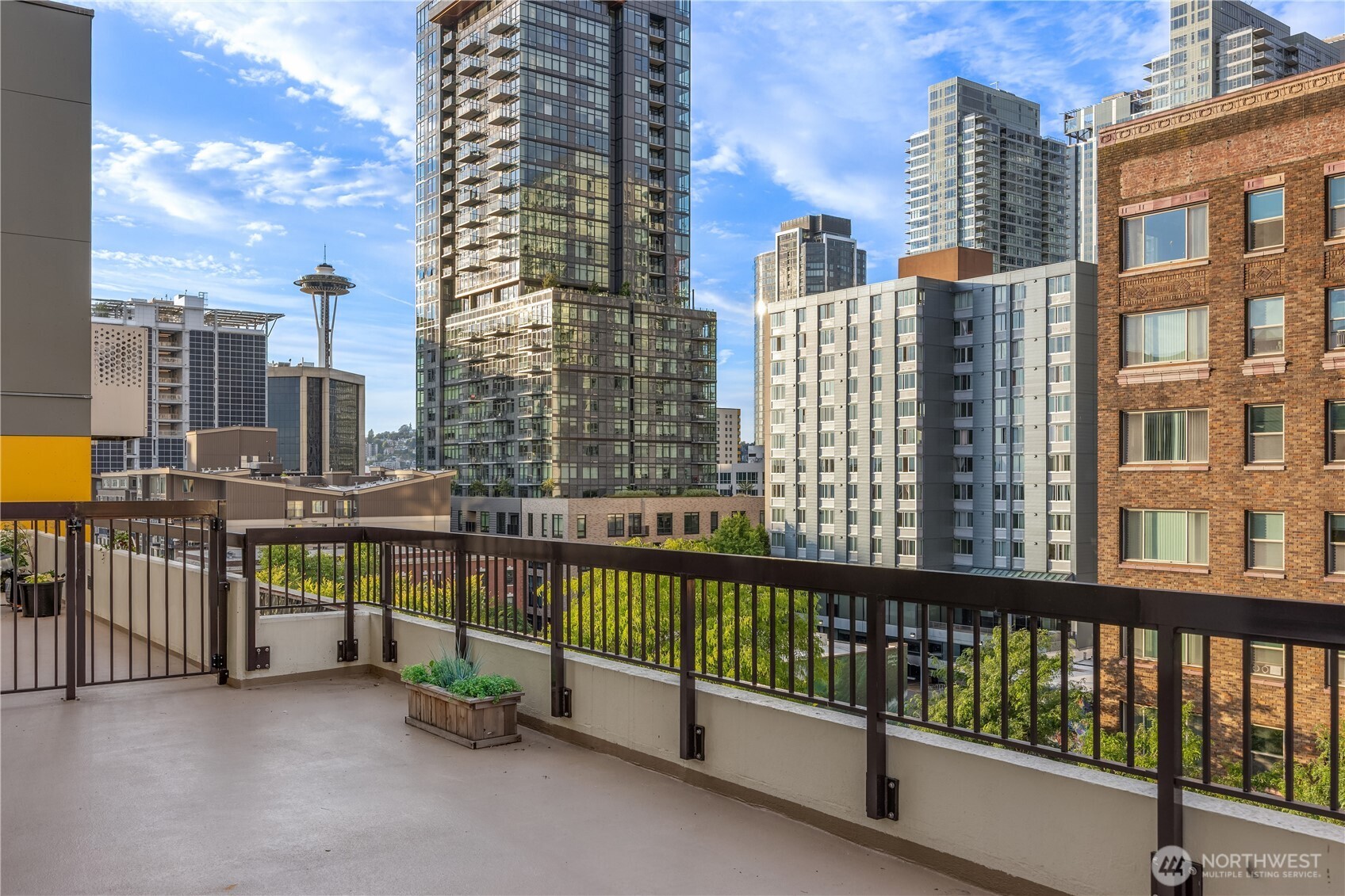 2201 3rd Avenue Unit: 801