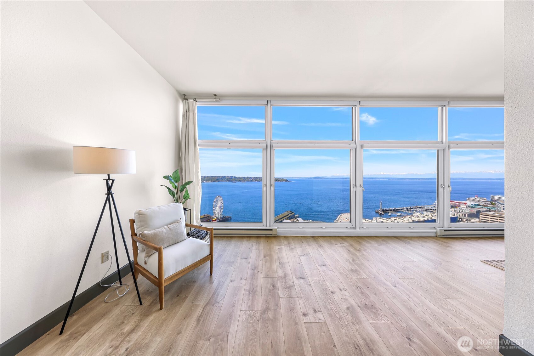 1415 2nd Avenue Unit: 2510