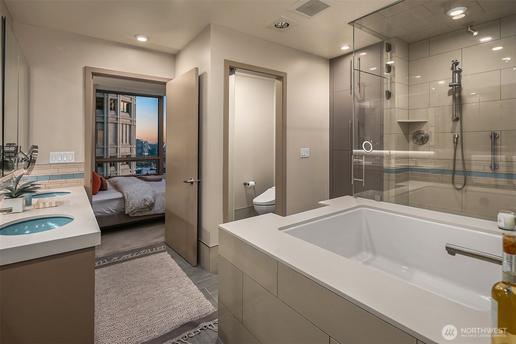 1000 1st Avenue Unit: 1901