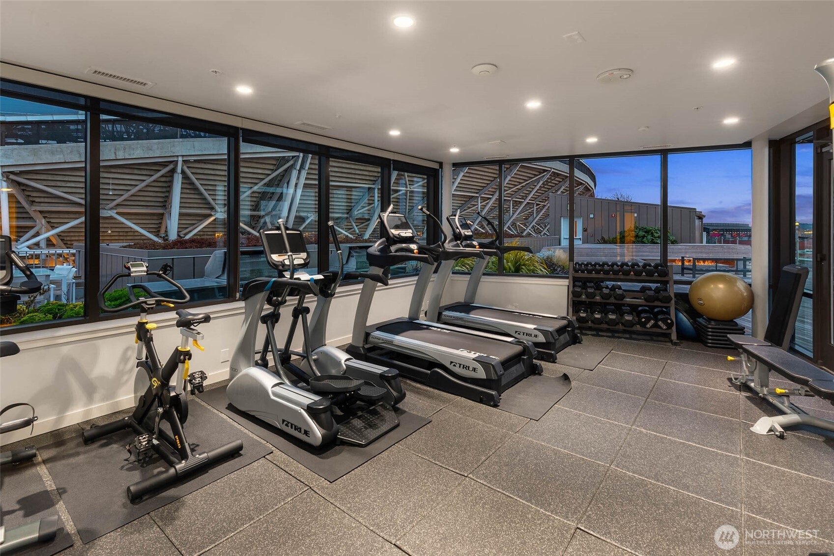 590 1st Avenue S Unit: 702