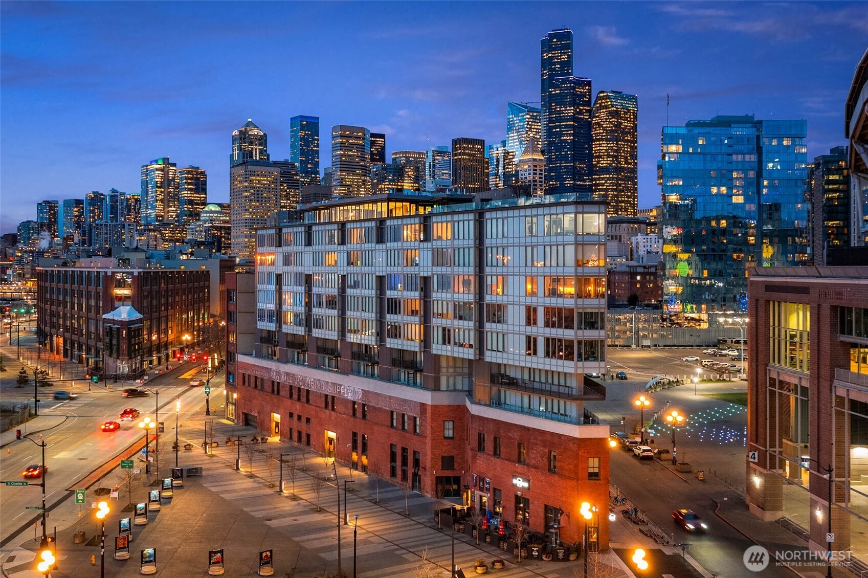 590 1st Avenue S Unit: 702