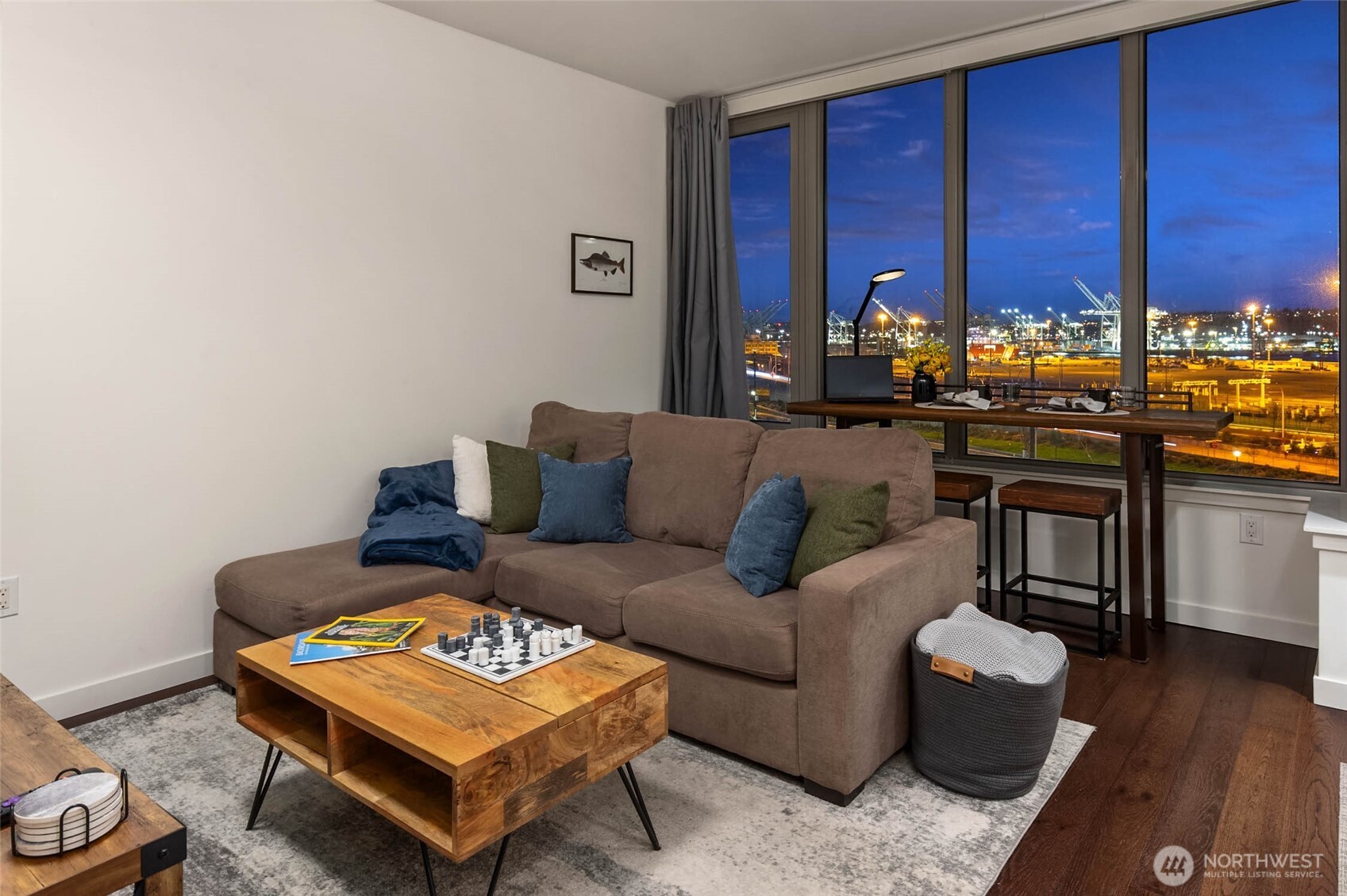 590 1st Avenue S Unit: 702