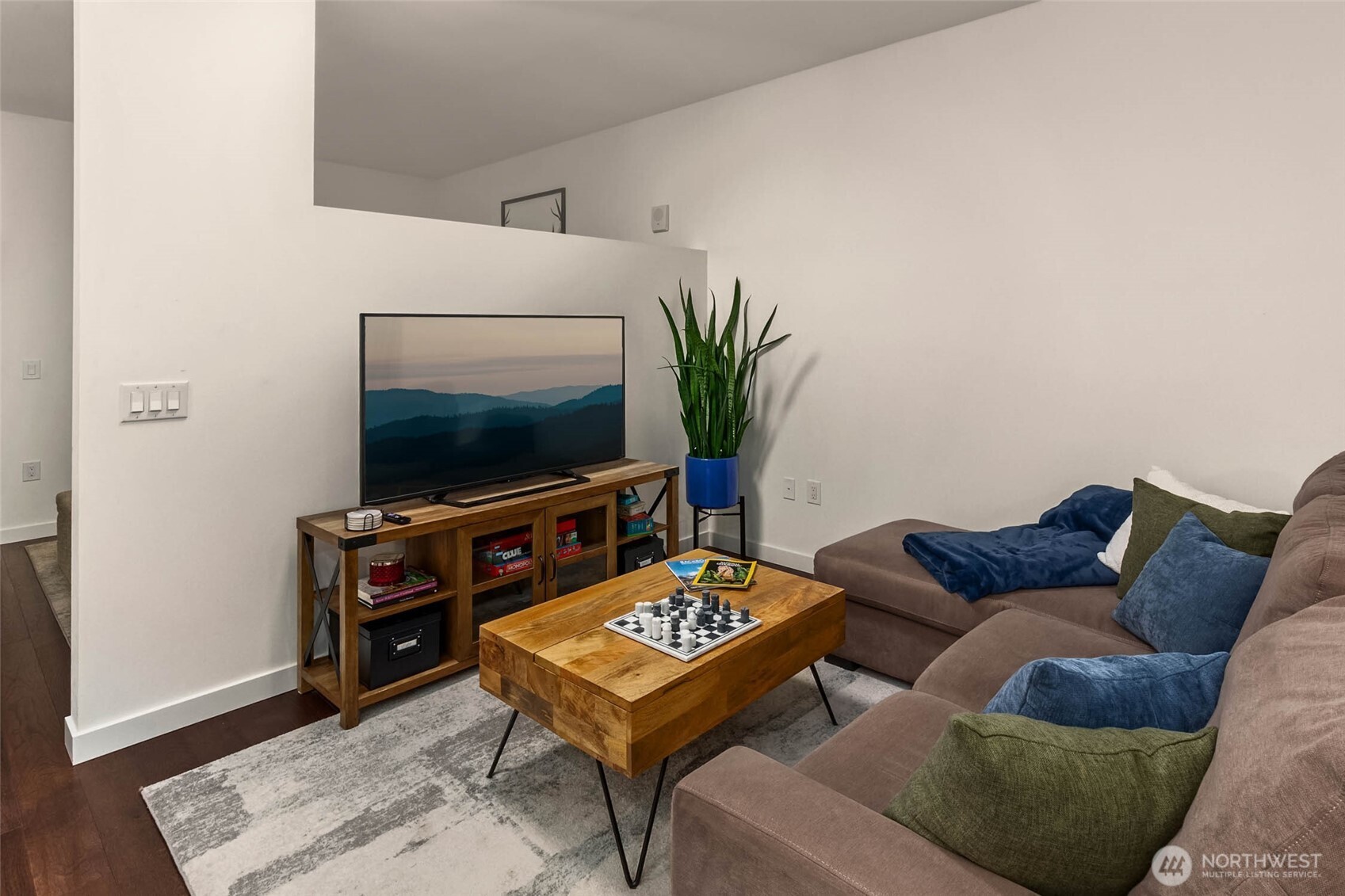 590 1st Avenue S Unit: 702