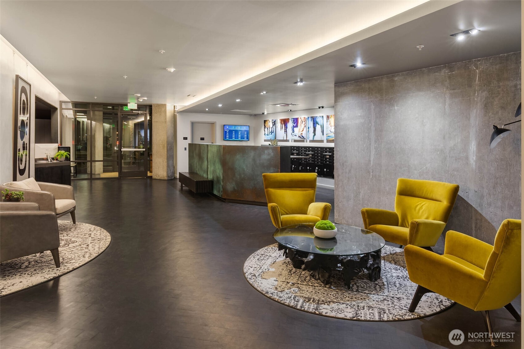 590 1st Avenue S Unit: 702