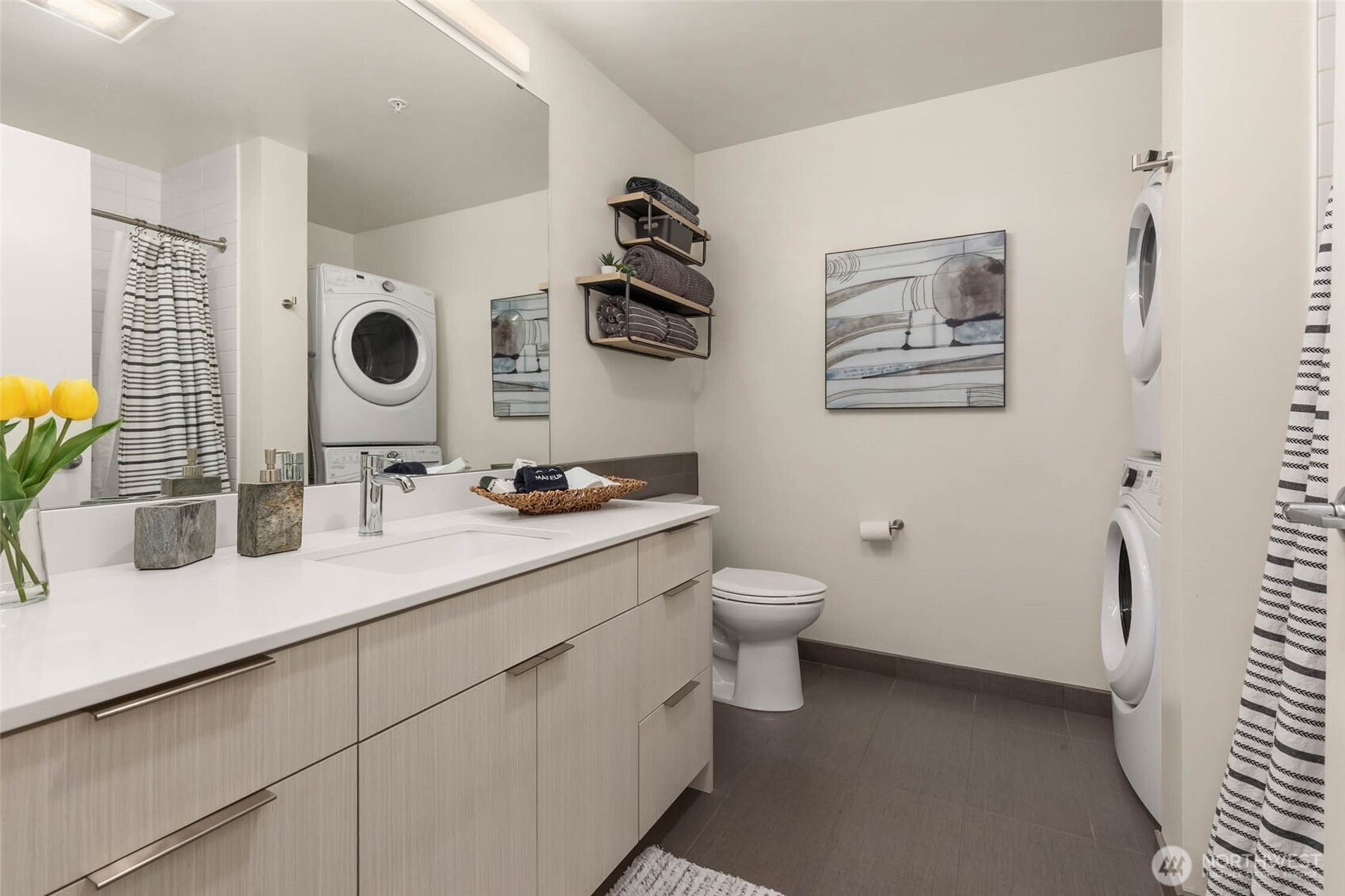 590 1st Avenue S Unit: 702