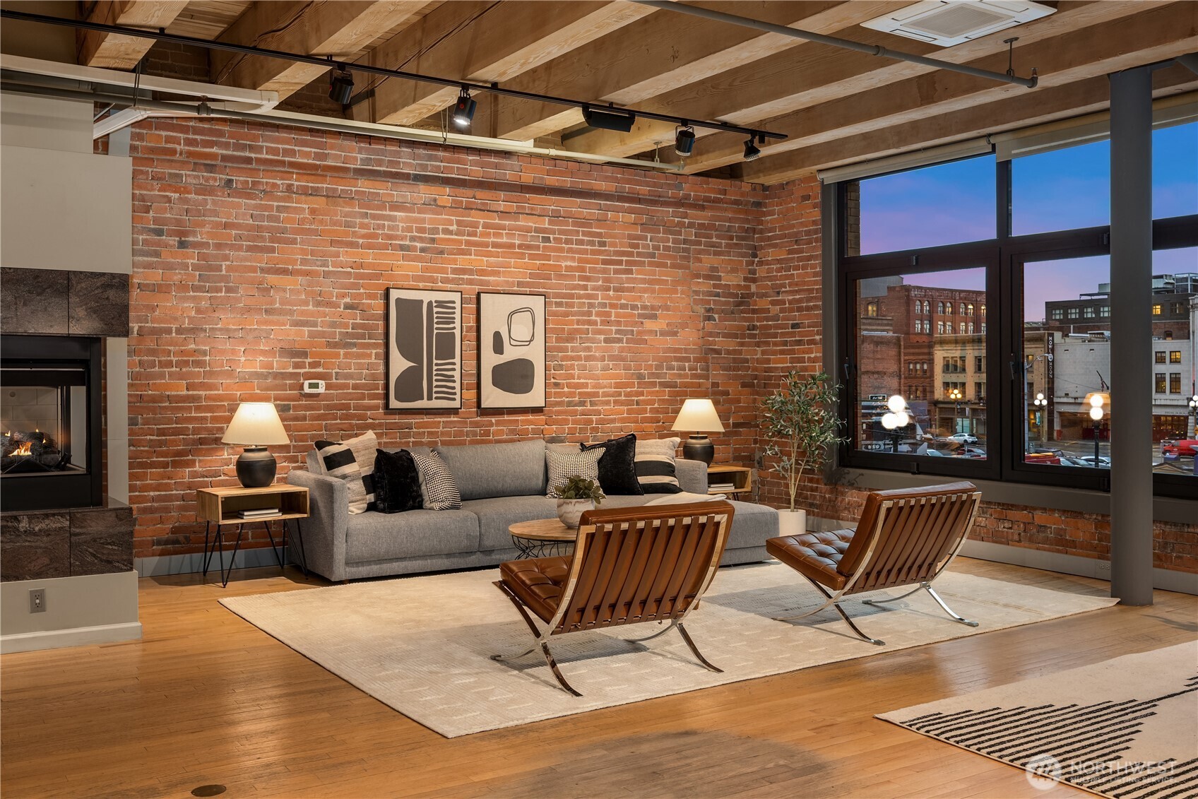 210 3rd Avenue S Unit: 2C