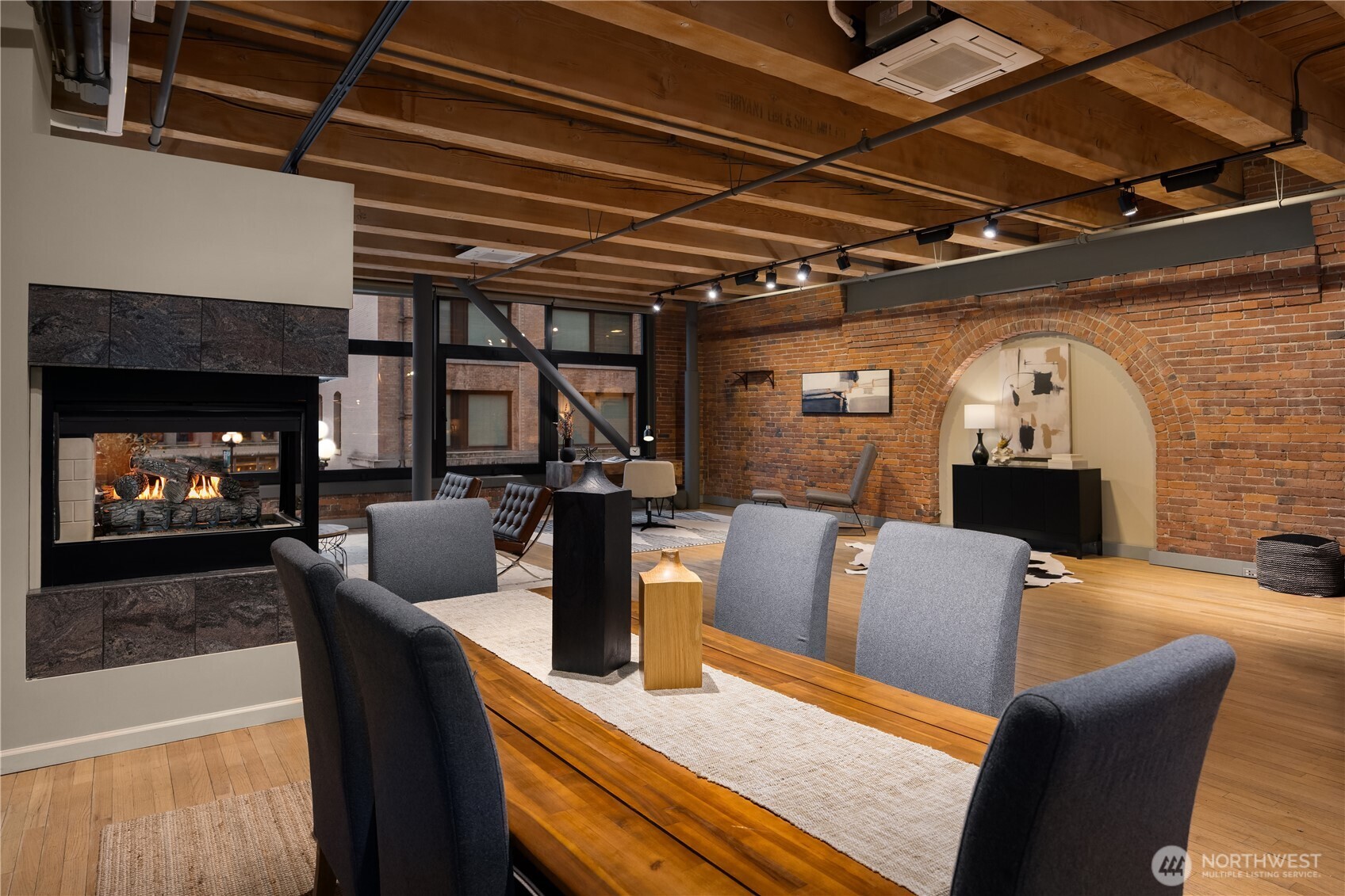 210 3rd Avenue S Unit: 2C