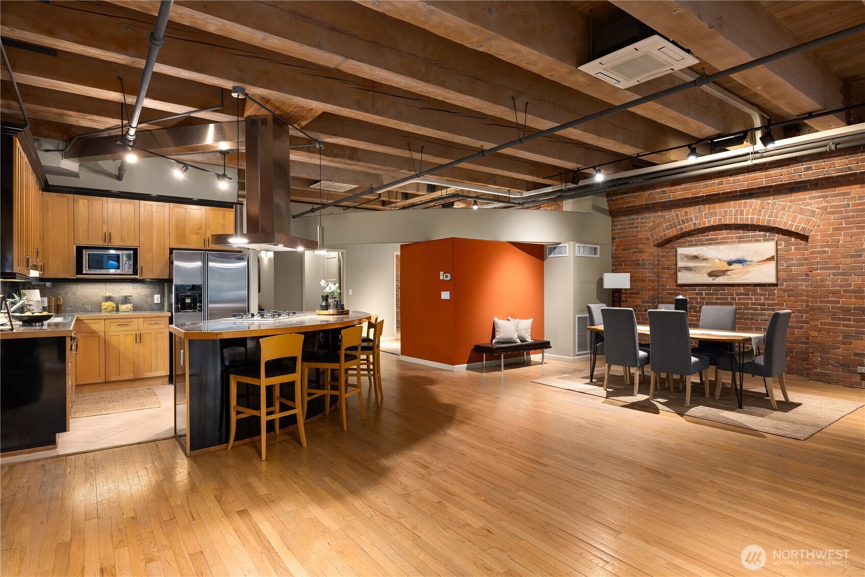 210 3rd Avenue S Unit: 2C