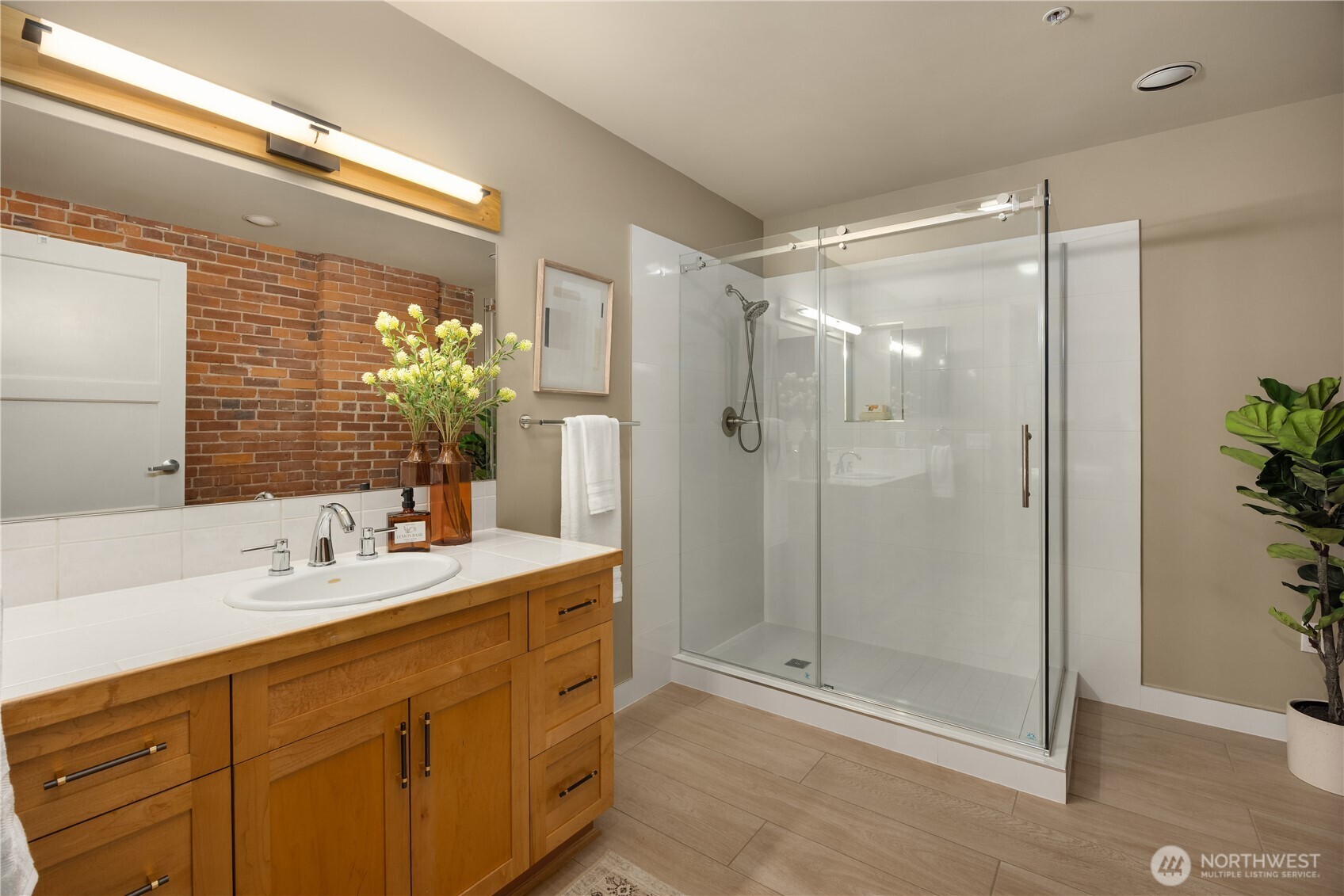 210 3rd Avenue S Unit: 2C