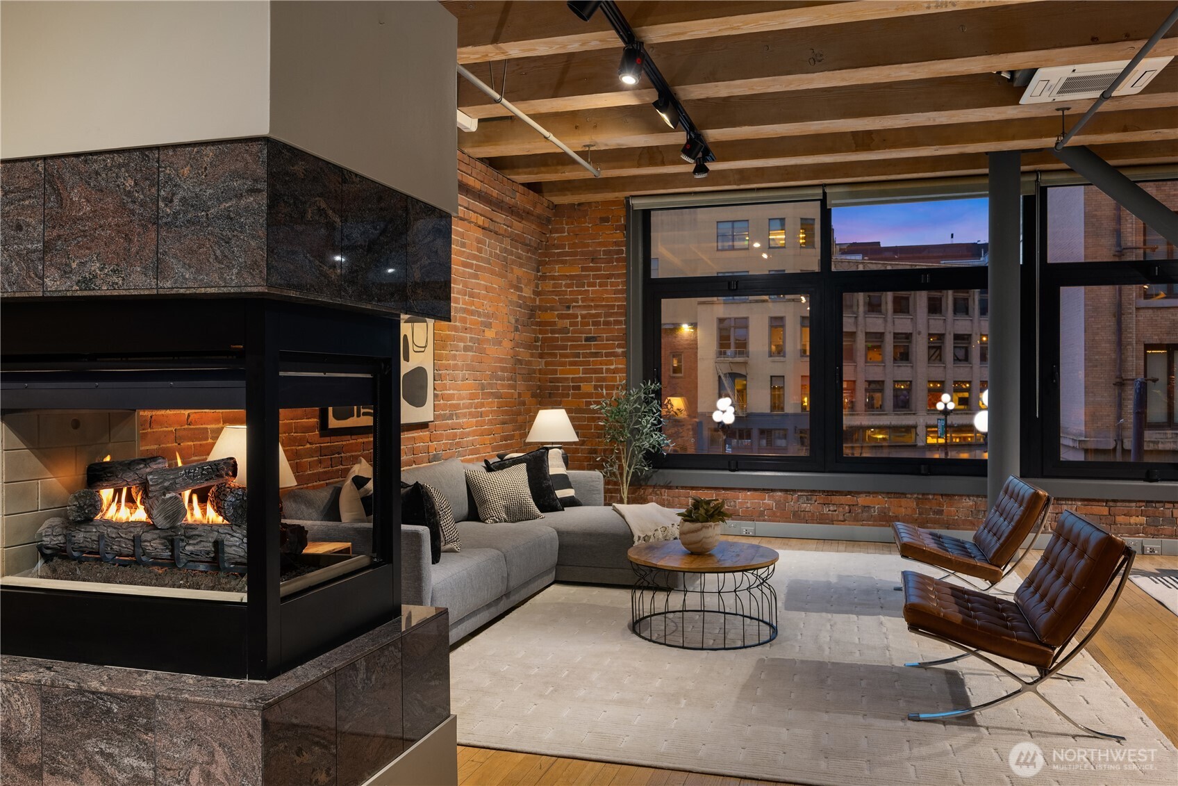 210 3rd Avenue S Unit: 2C