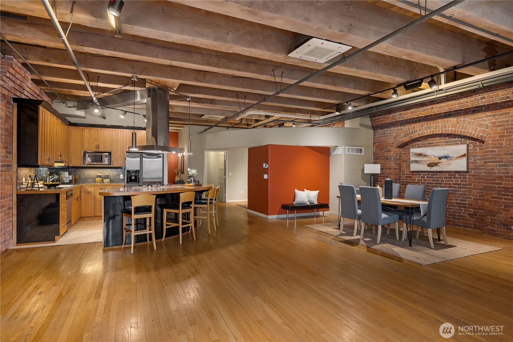 210 3rd Avenue S Unit: 2C