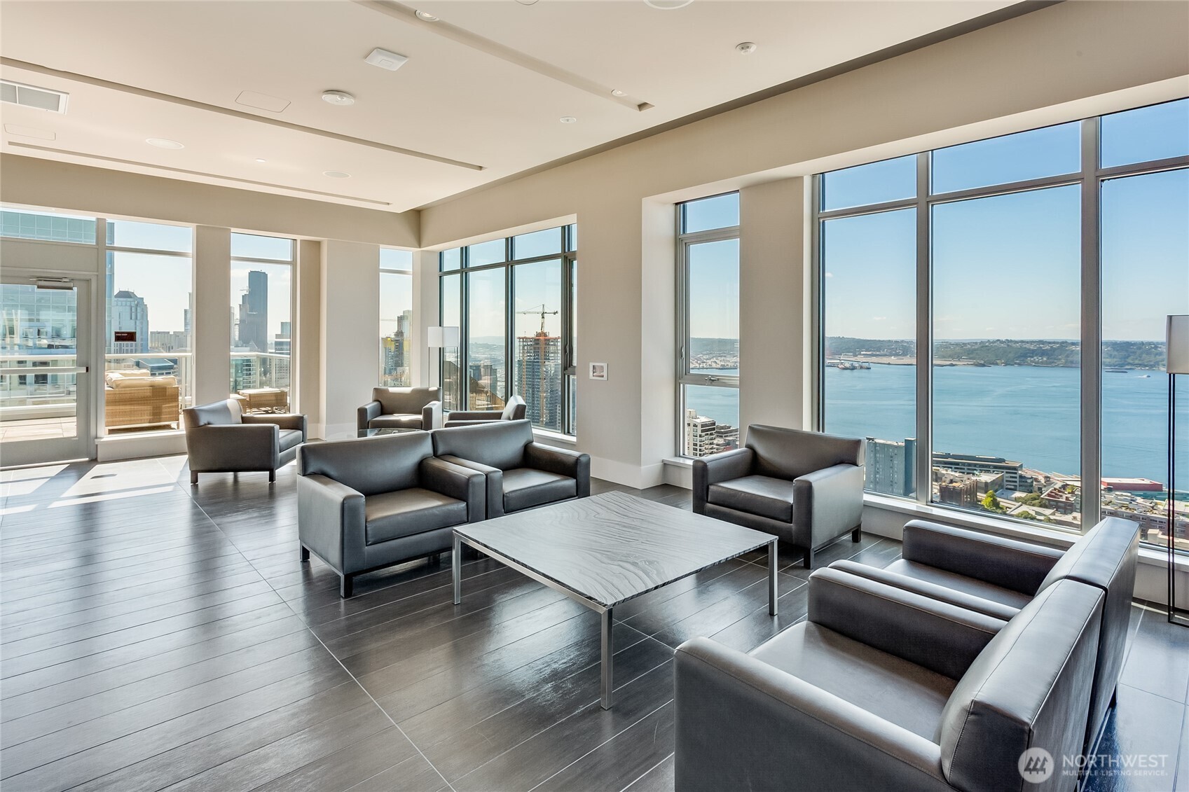 583 Battery Street Unit: 2905N