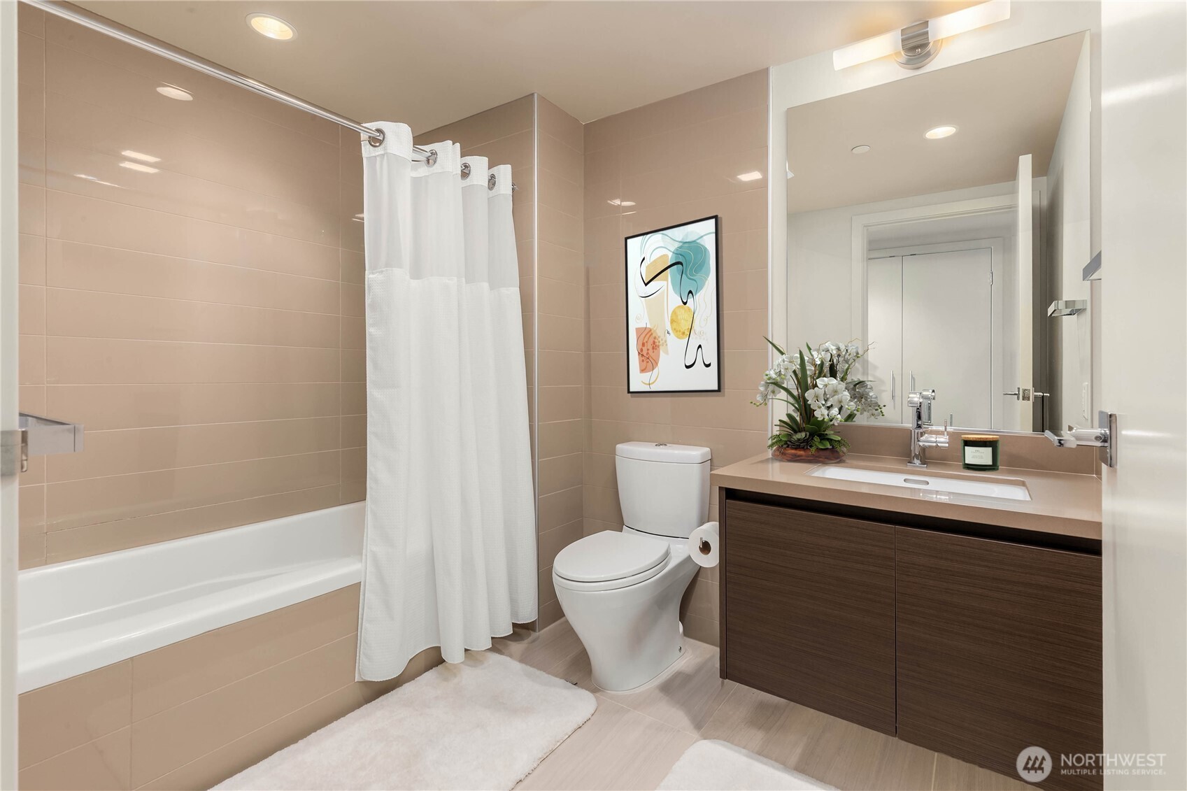 583 Battery Street Unit: 2905N