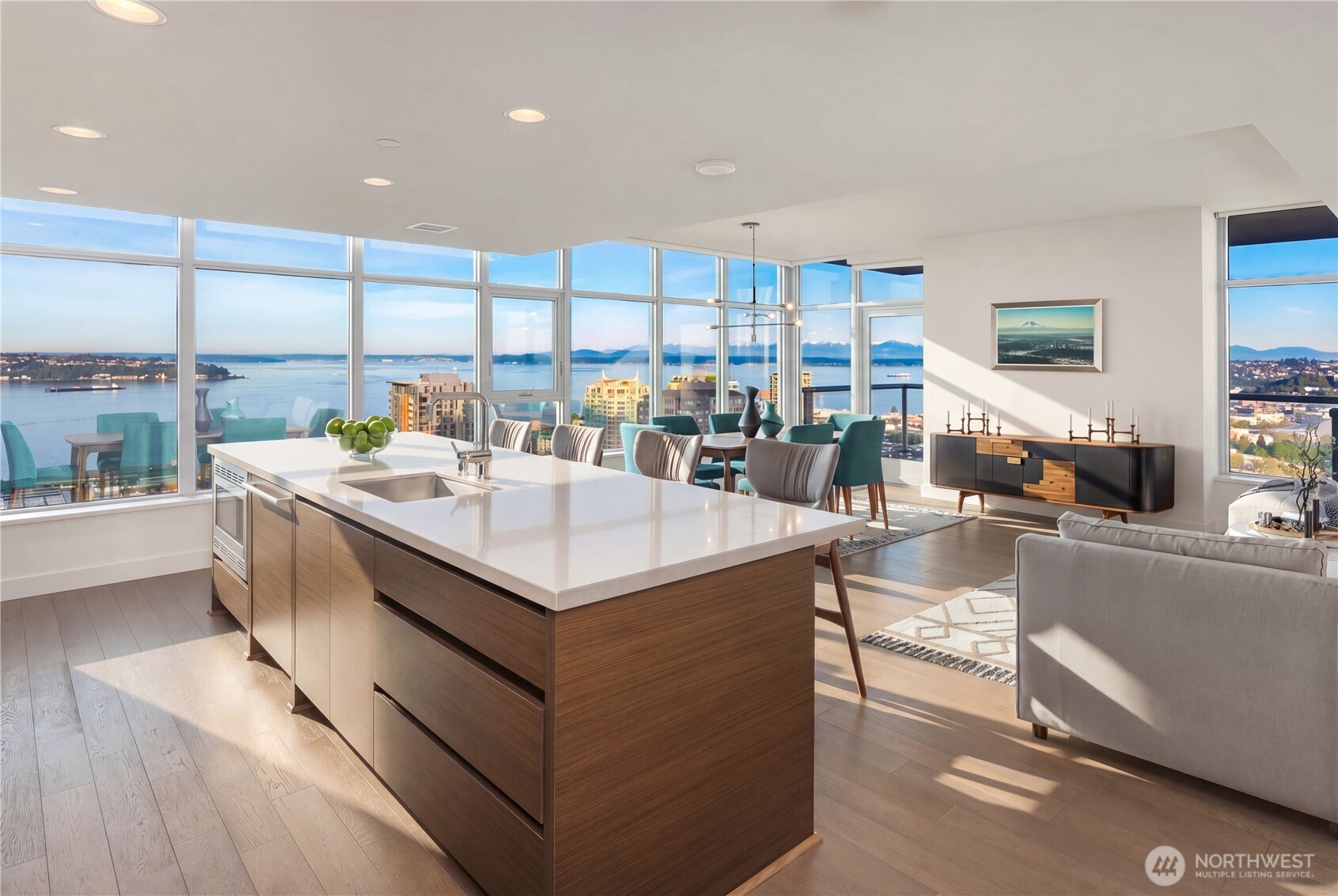 583 Battery Street Unit: 2905N