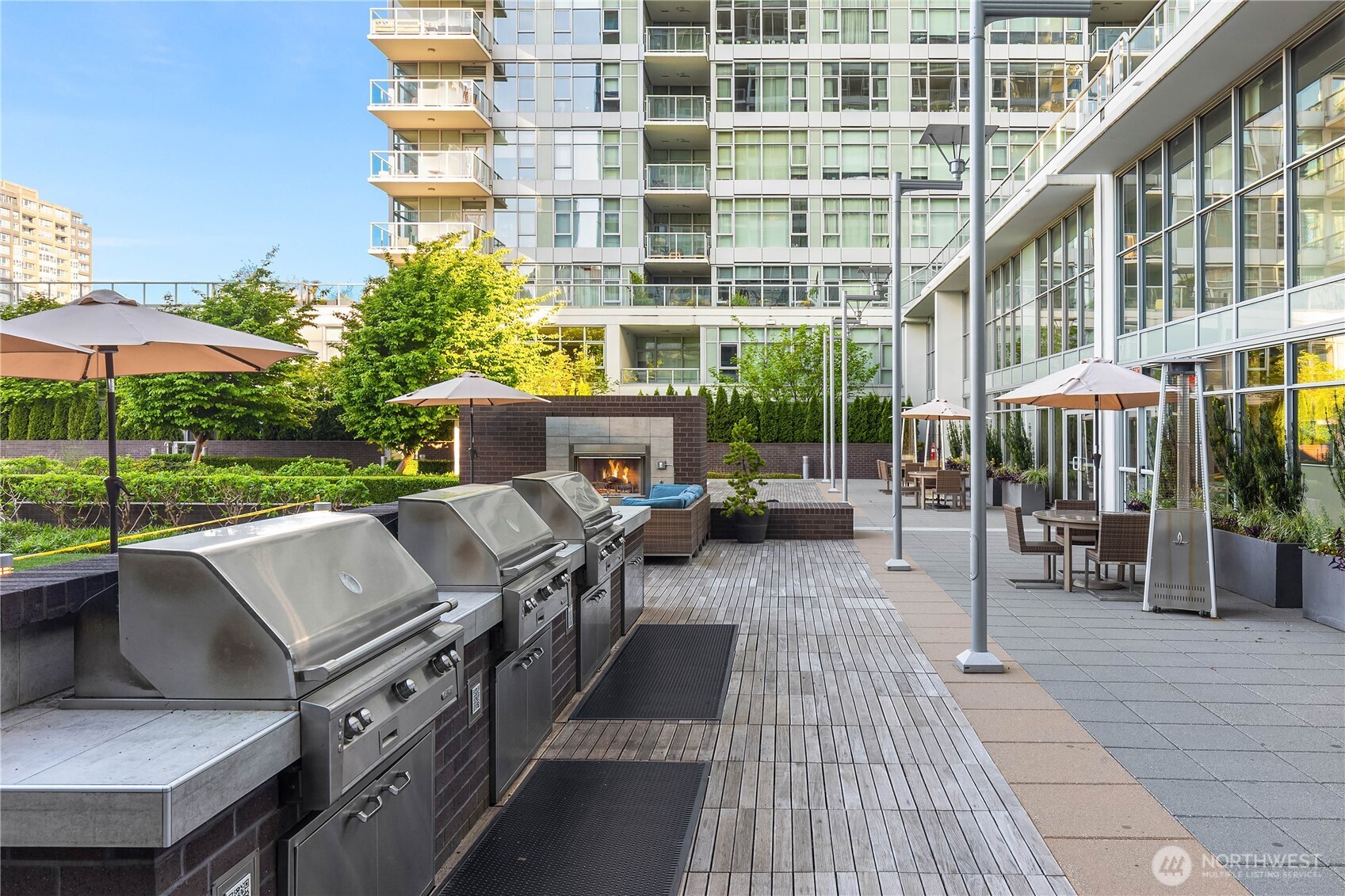 583 Battery Street Unit: 2905N