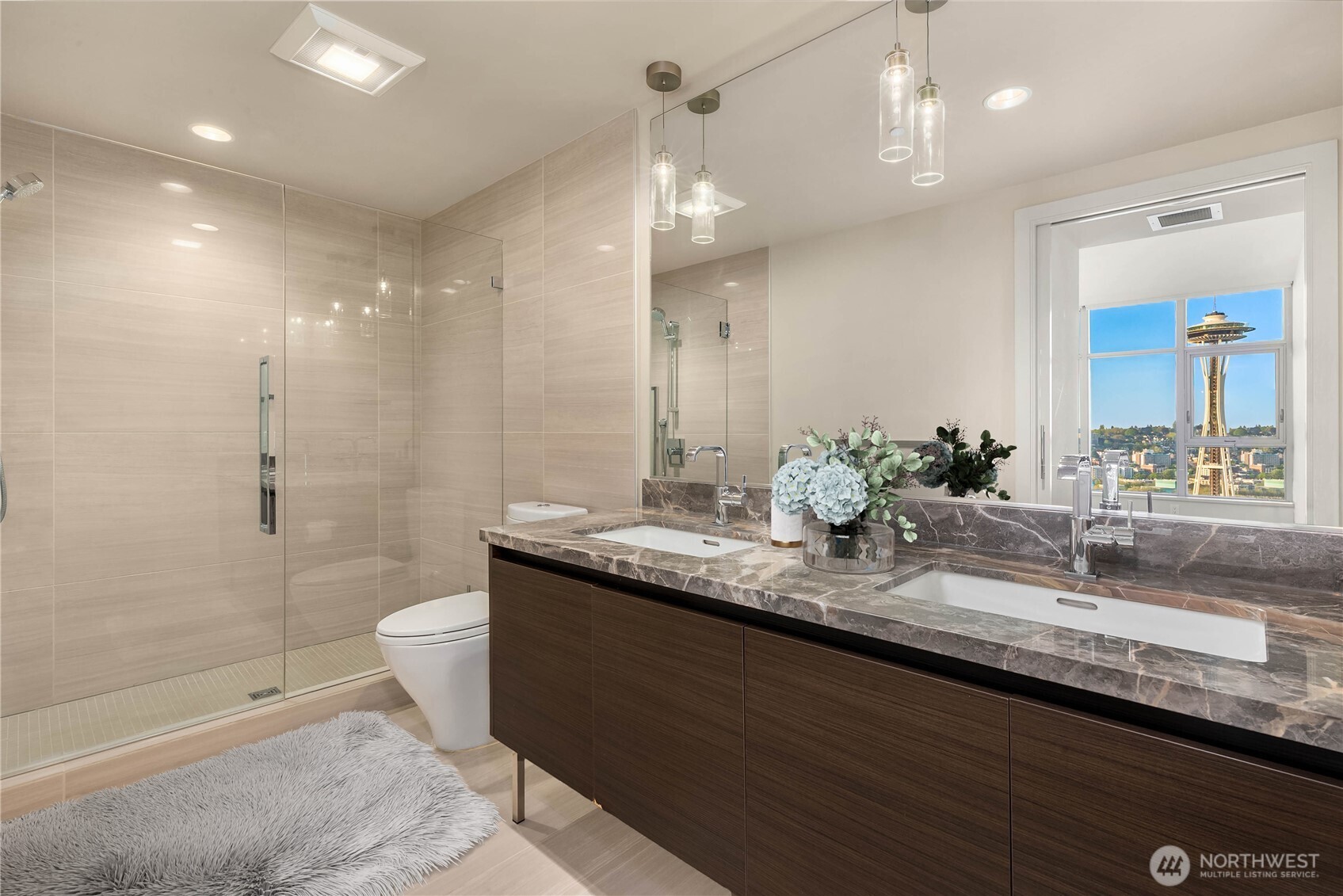 583 Battery Street Unit: 2905N