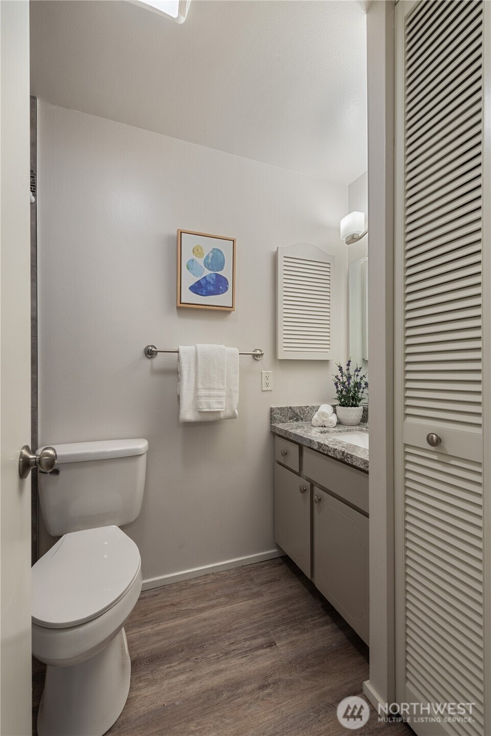 11006 NE 68th Street Unit: 812