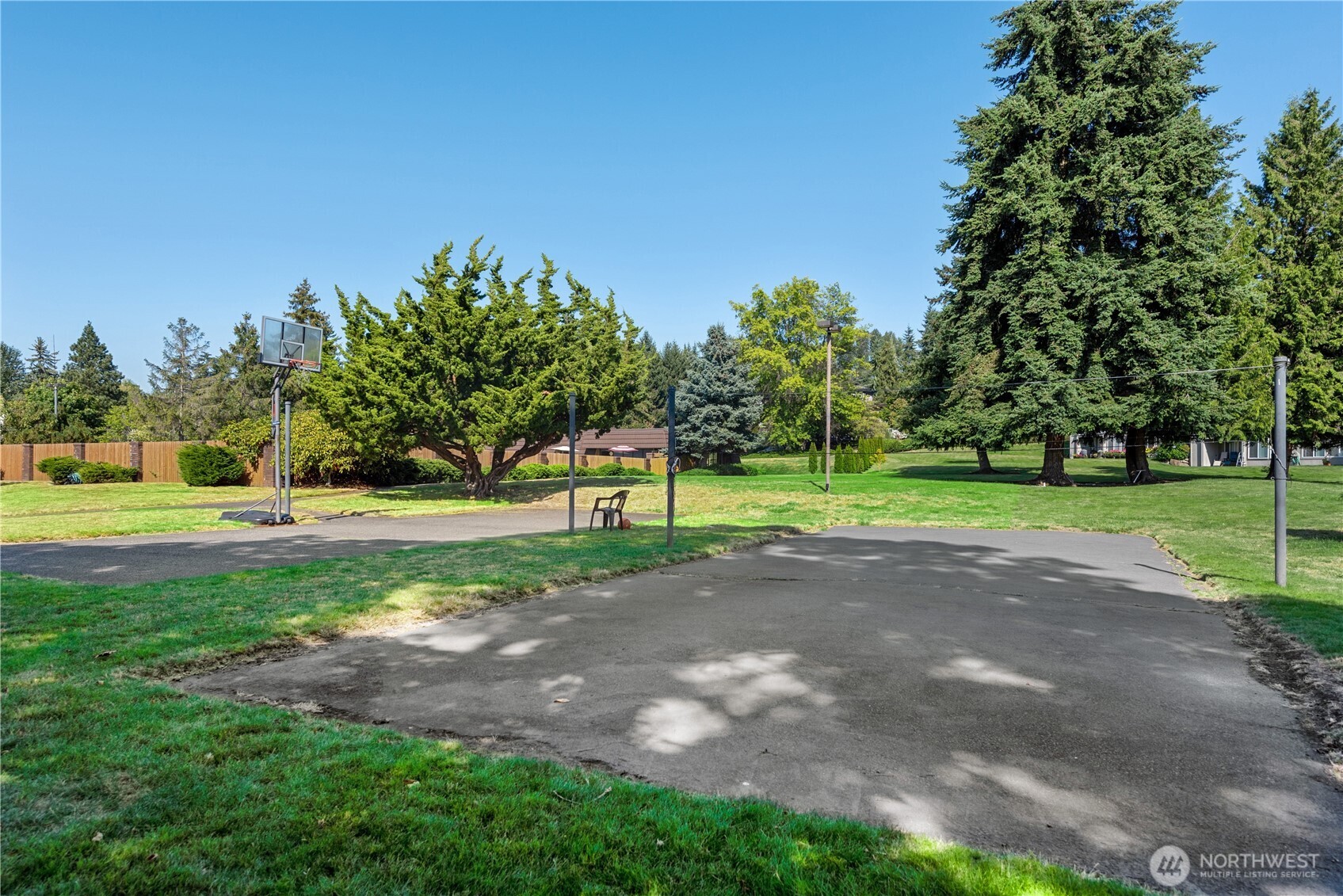 11006 NE 68th Street Unit: 812