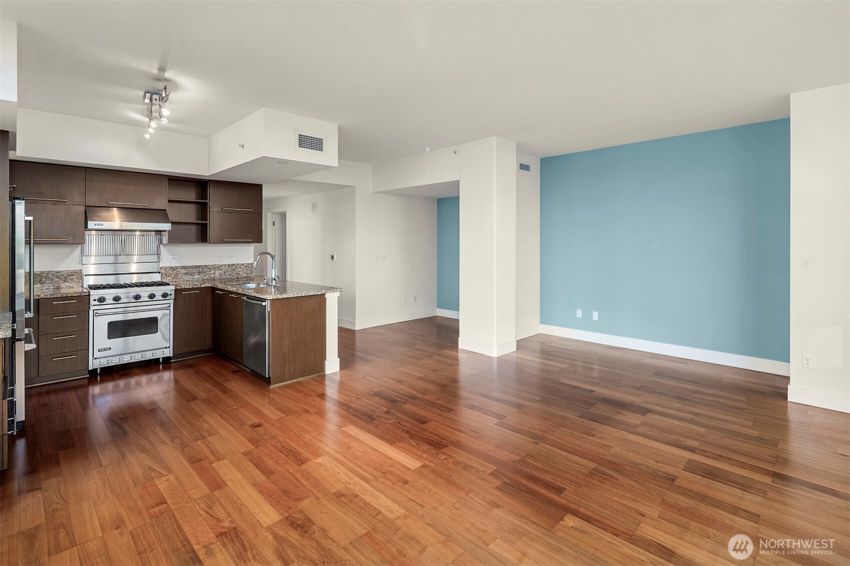 2911 2nd Avenue Unit: 902