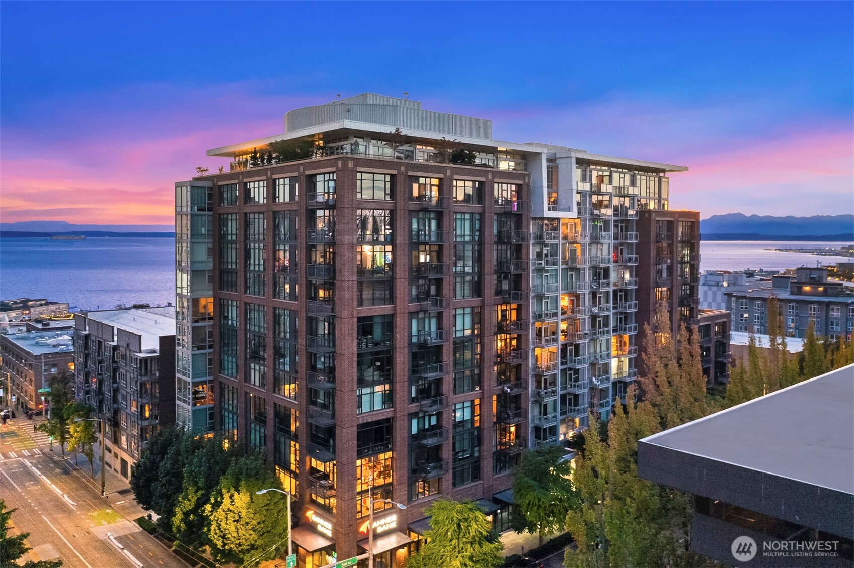 2911 2nd Avenue Unit: 902