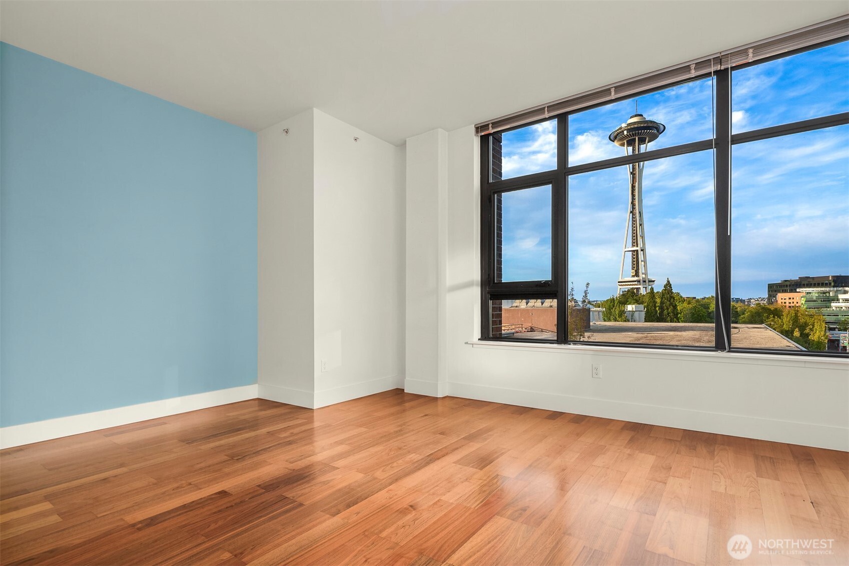 2911 2nd Avenue Unit: 902