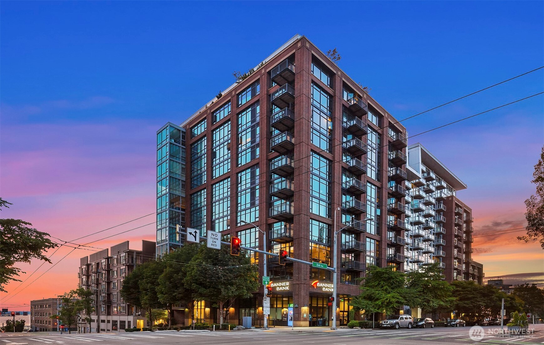2911 2nd Avenue Unit: 902