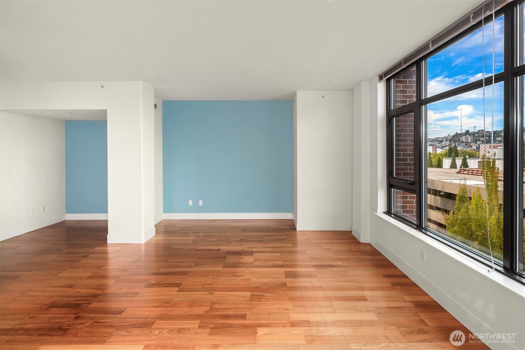 2911 2nd Avenue Unit: 902