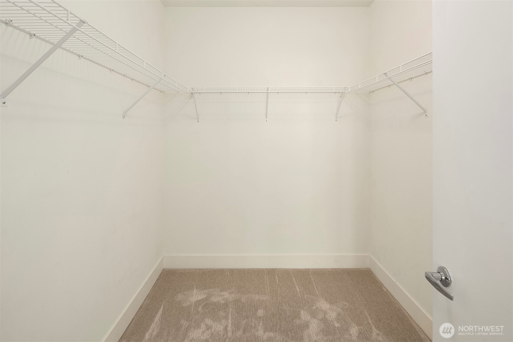 2911 2nd Avenue Unit: 902