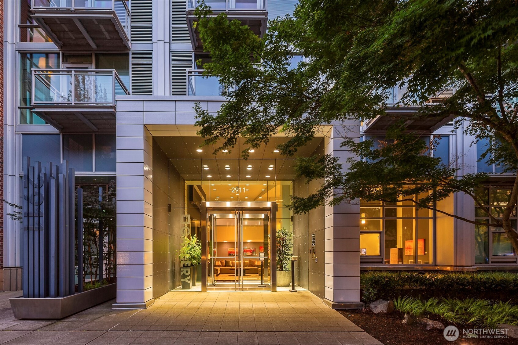 2911 2nd Avenue Unit: 902