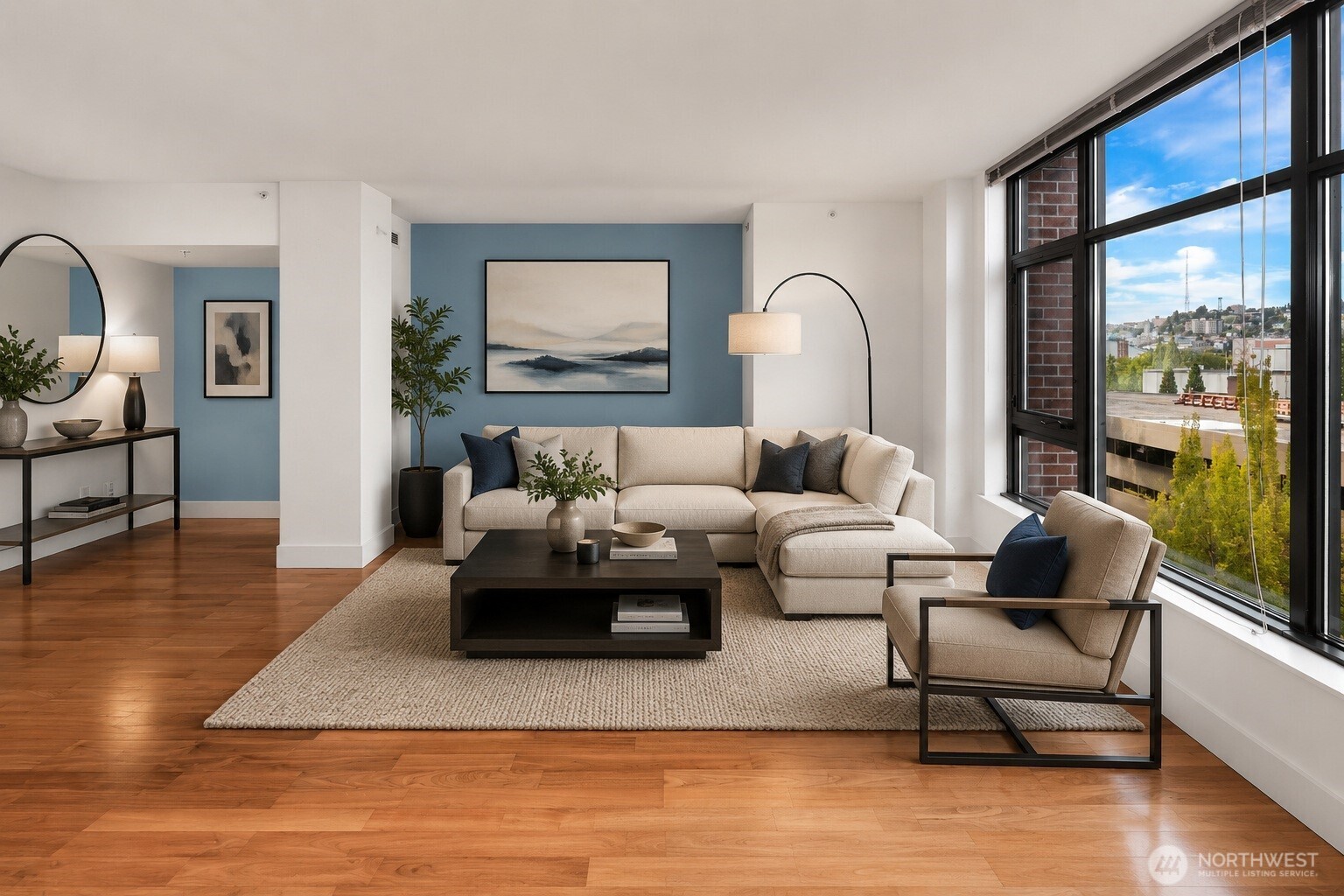 2911 2nd Avenue Unit: 902