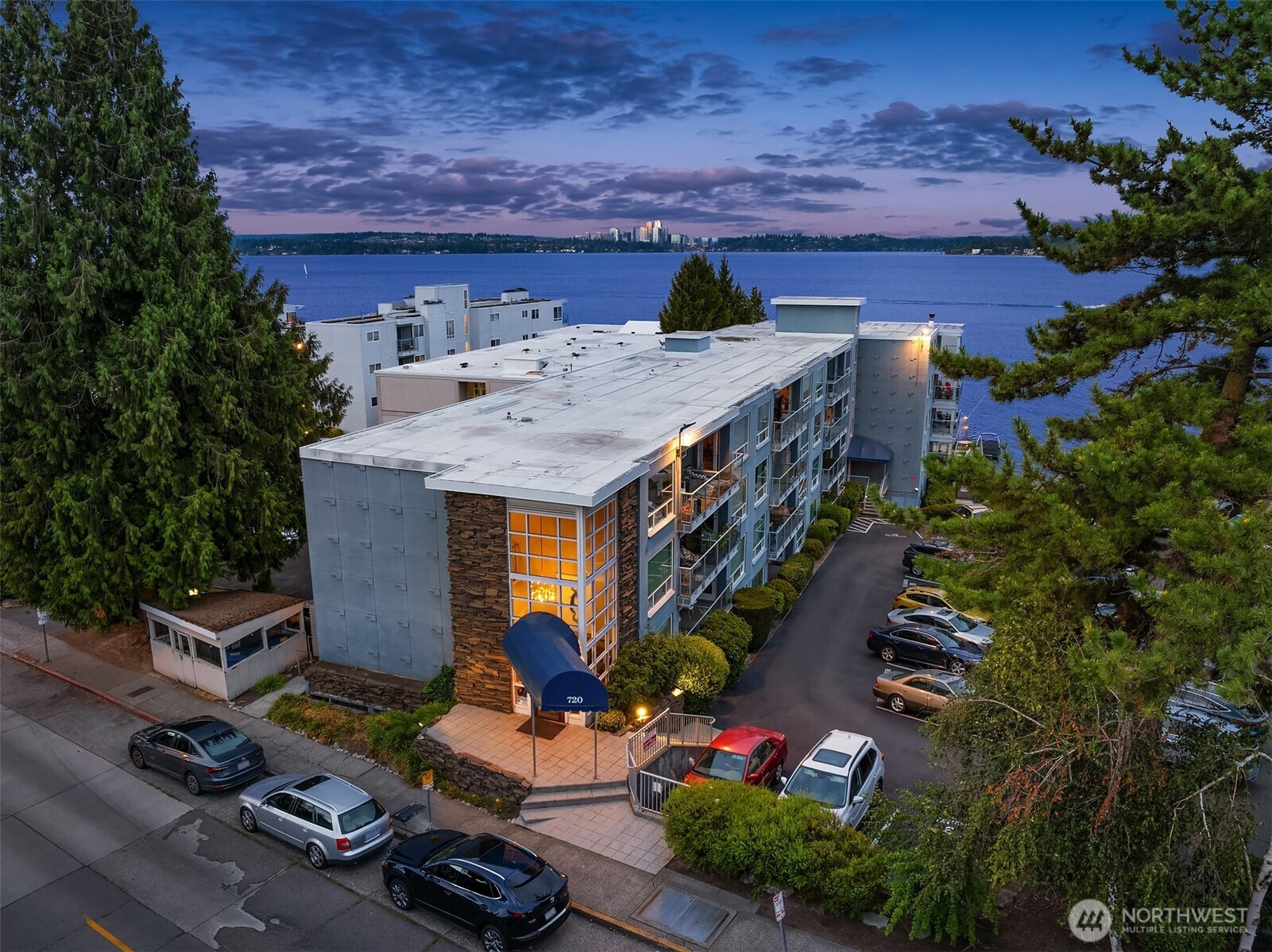 720 Lakeside Avenue S Unit: 106