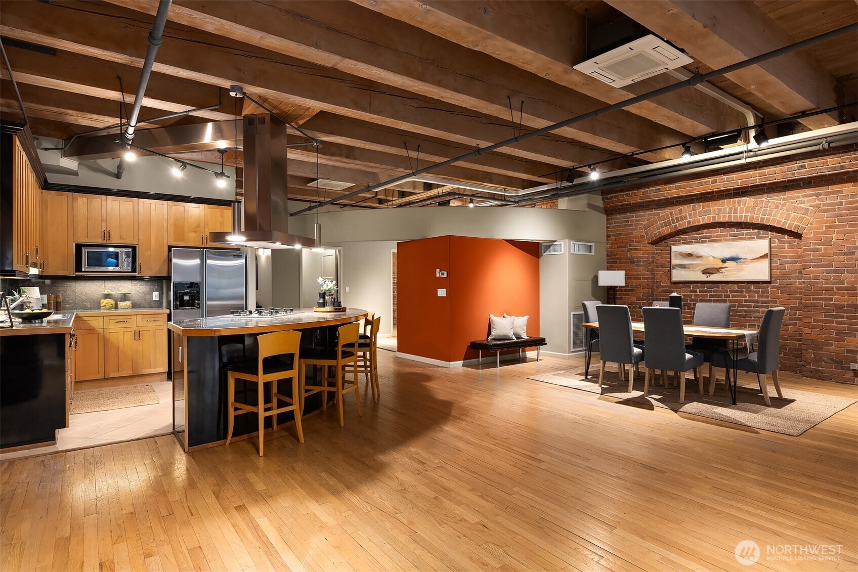 210 3rd Avenue S Unit: 2C