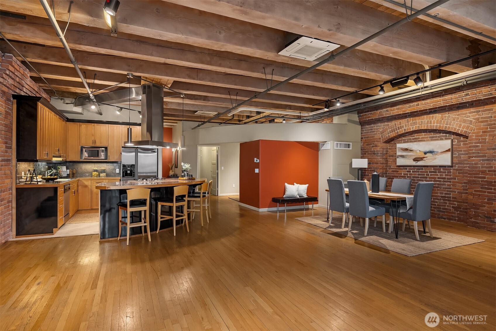210 3rd Avenue S Unit: 2C