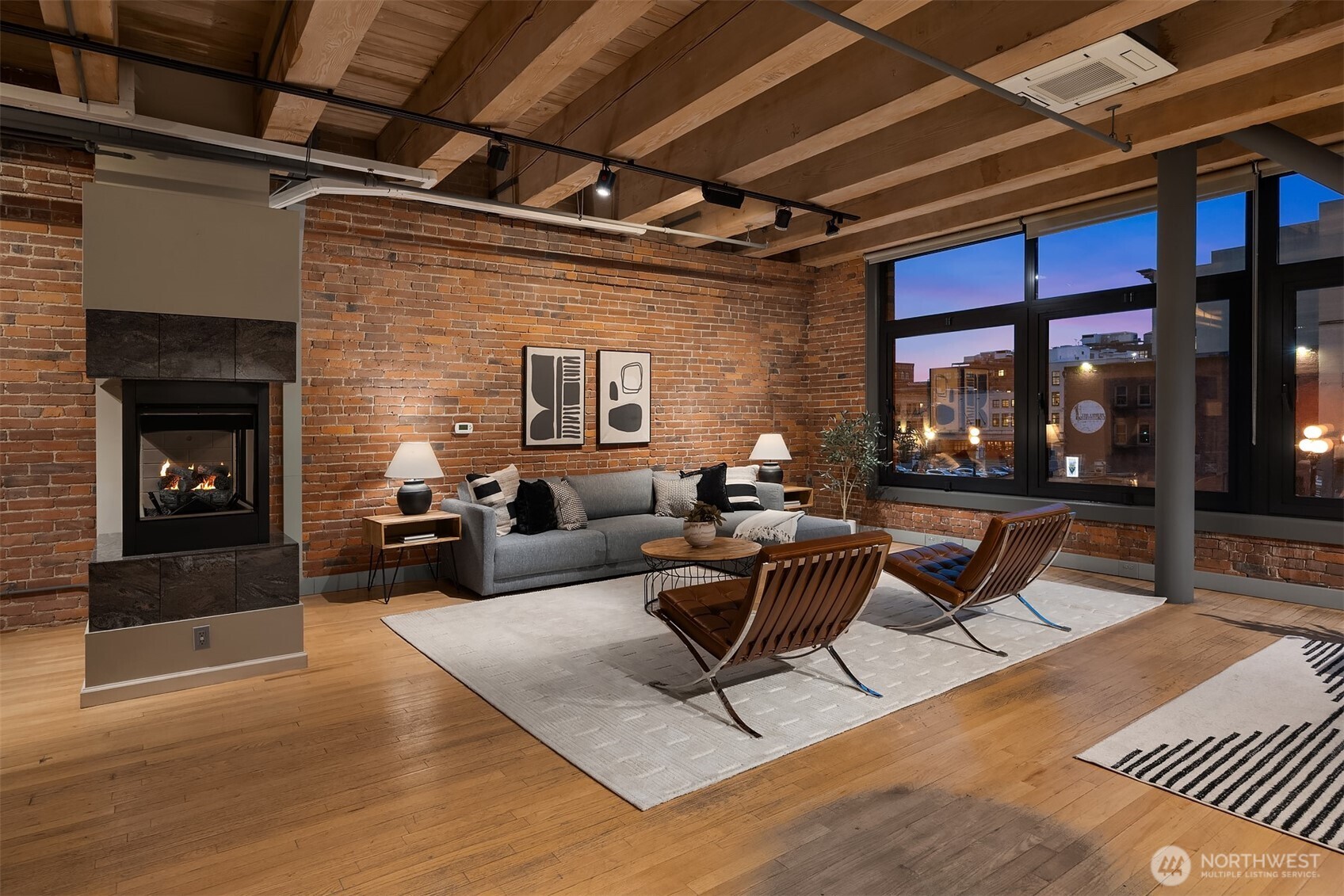 210 3rd Avenue S Unit: 2C