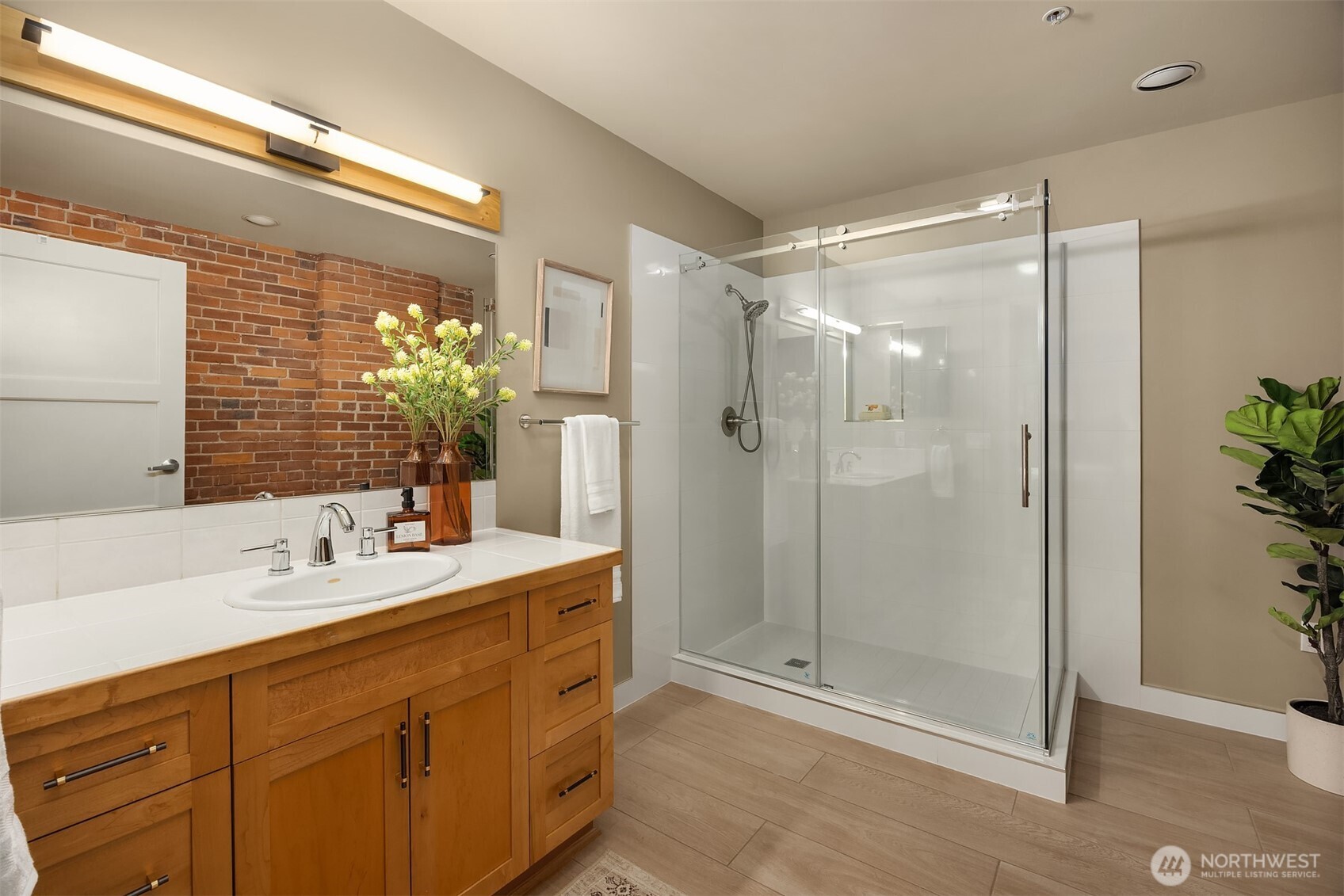 210 3rd Avenue S Unit: 2C