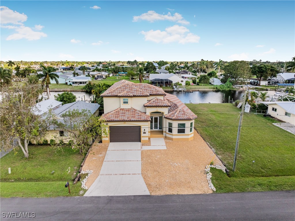 2038 Bahama AVE