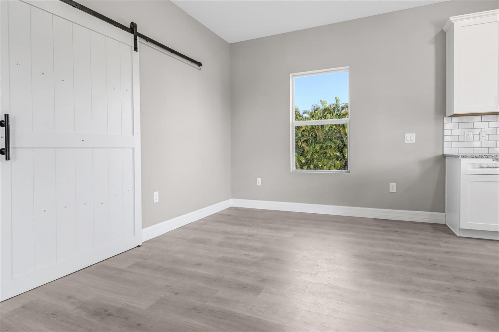 1594 BLUE LAKE CIR
