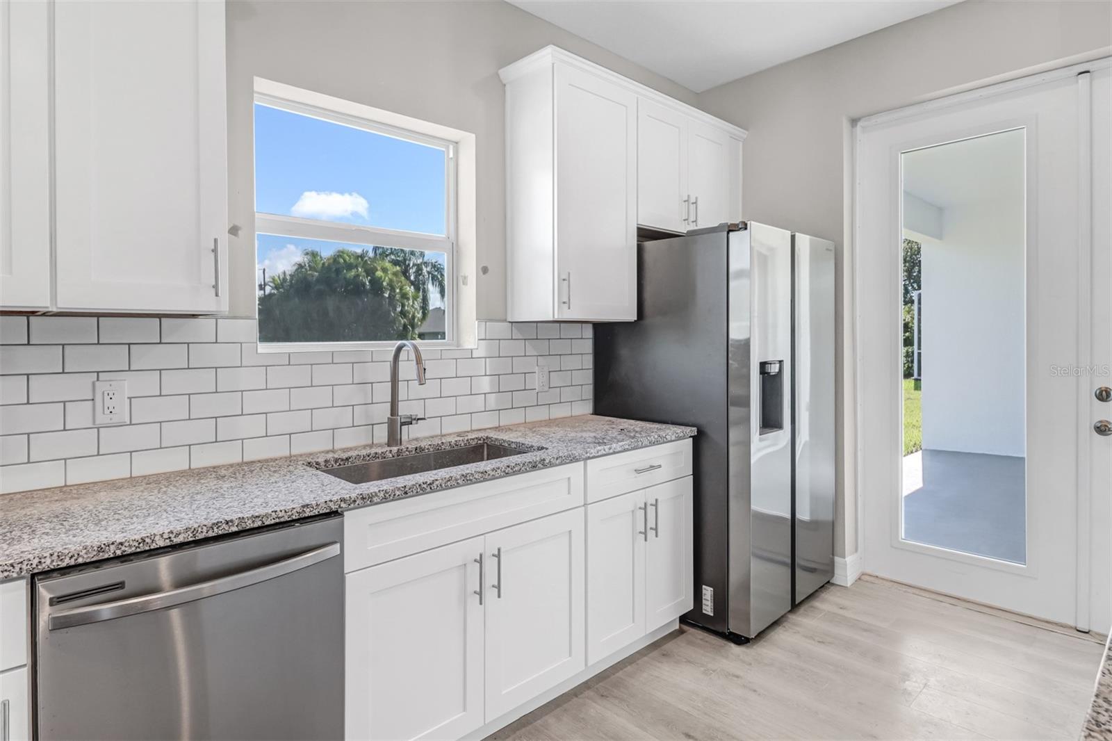 1594 BLUE LAKE CIR