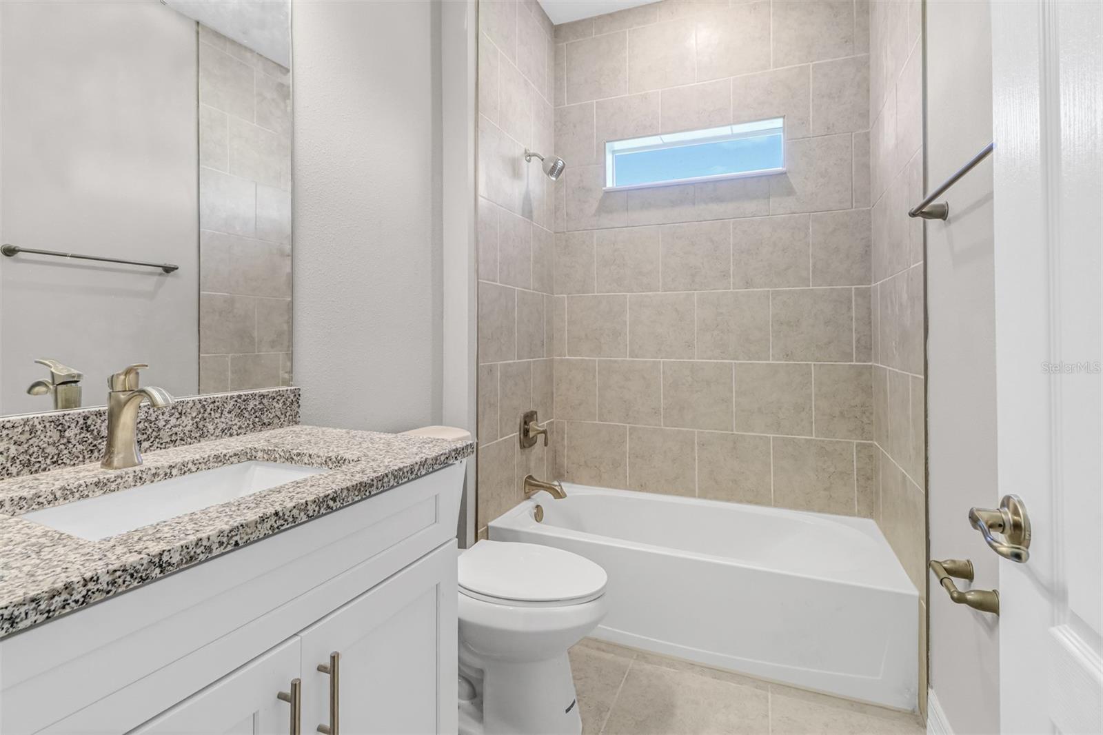 1594 BLUE LAKE CIR