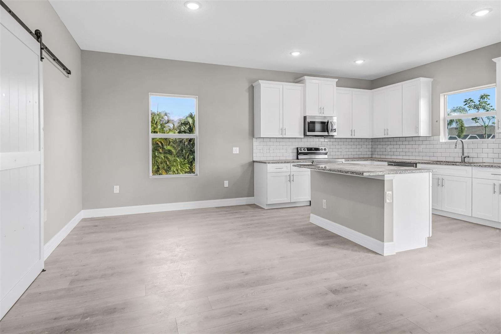 1594 BLUE LAKE CIR