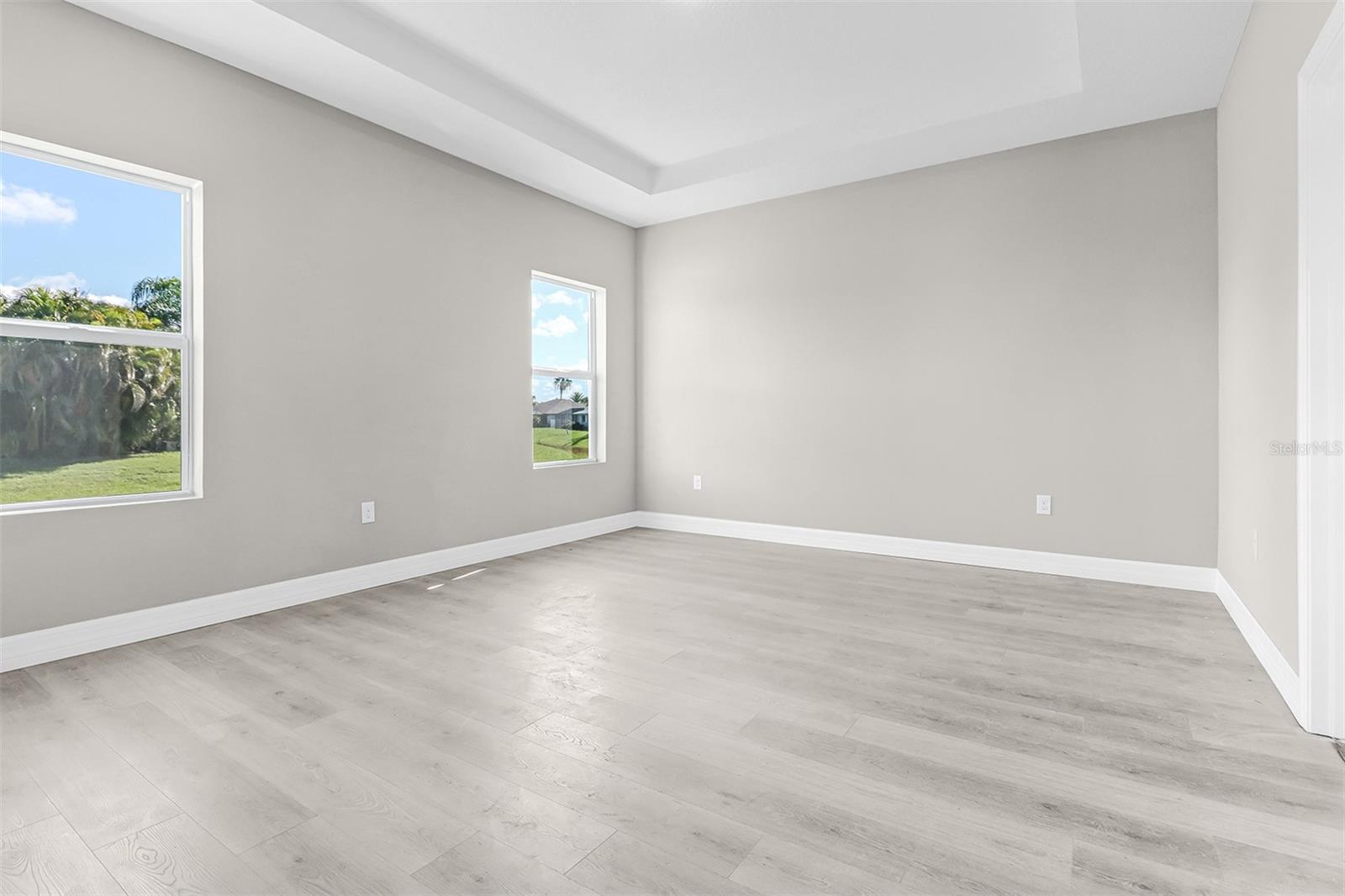 1594 BLUE LAKE CIR