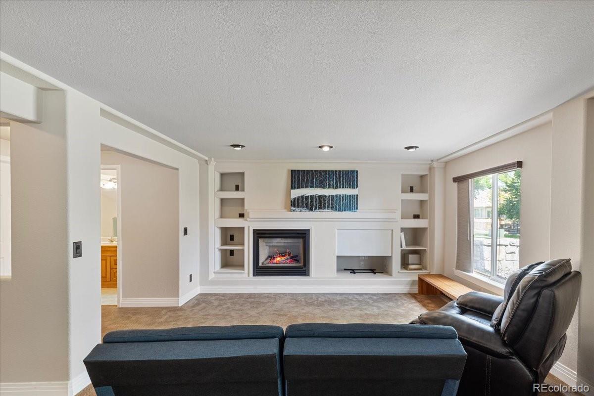 152 Las Lunas Street