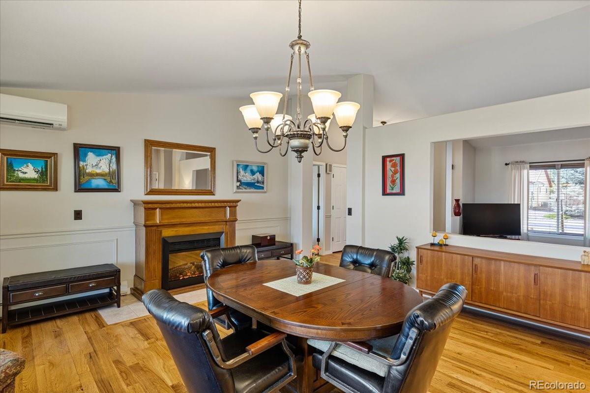 152 Las Lunas Street