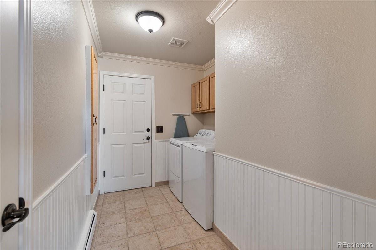 152 Las Lunas Street