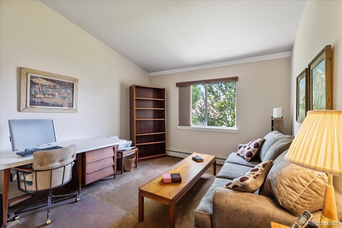 152 Las Lunas Street