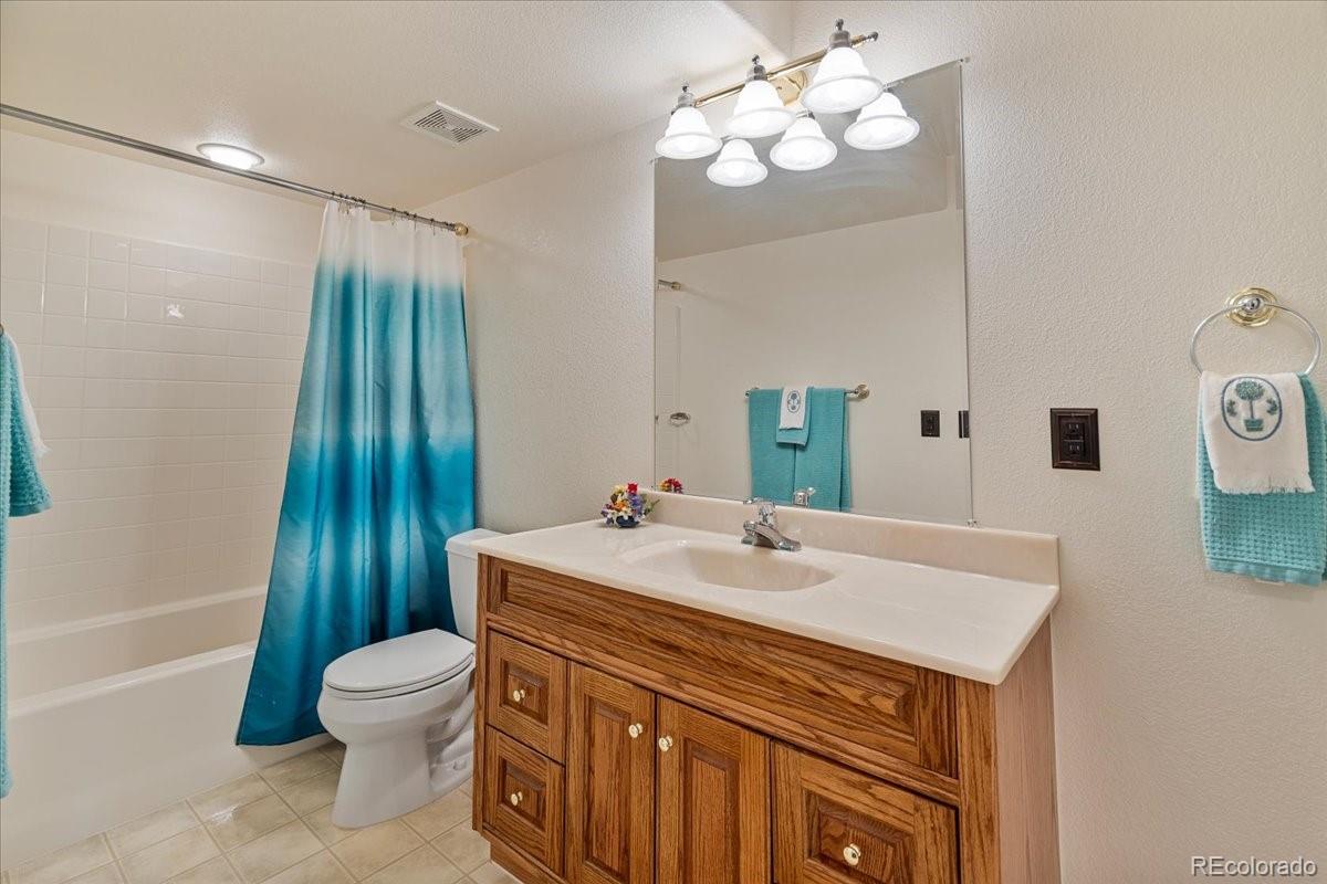 152 Las Lunas Street