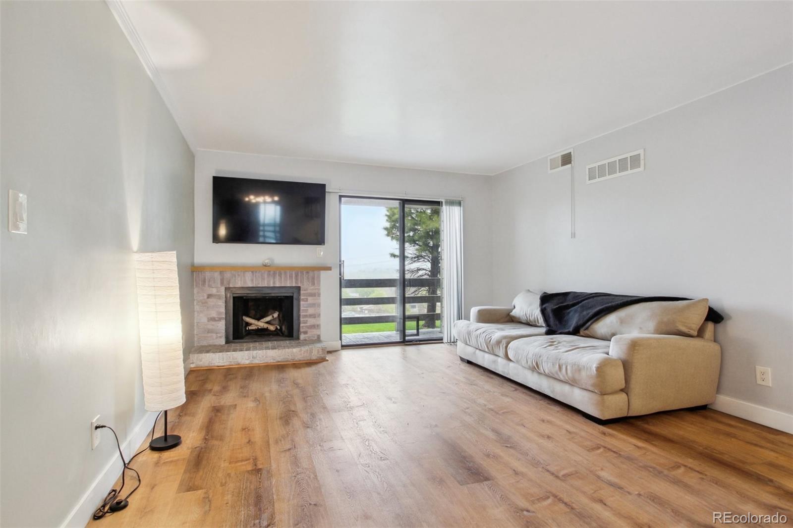 579 Wright Street Unit: 204
