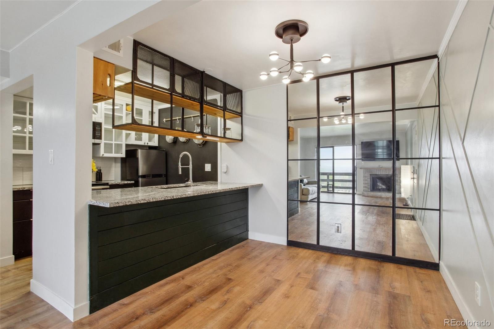 579 Wright Street Unit: 204