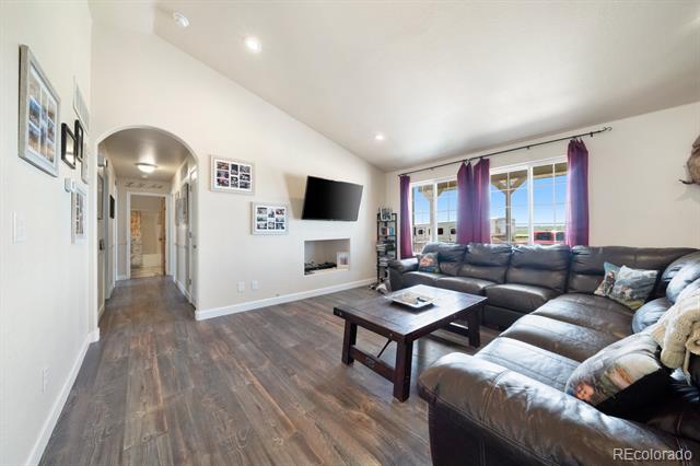 5101 Blue Bell Trail