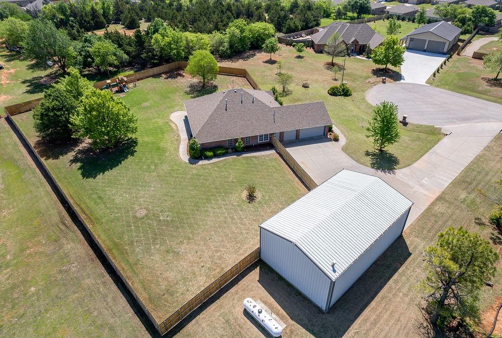 1951 W Trent Court Way